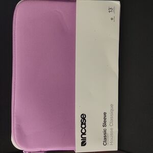 Incase MacBook air / MacBook pro retina CLASSIC SLEEVE (NEVER USED)